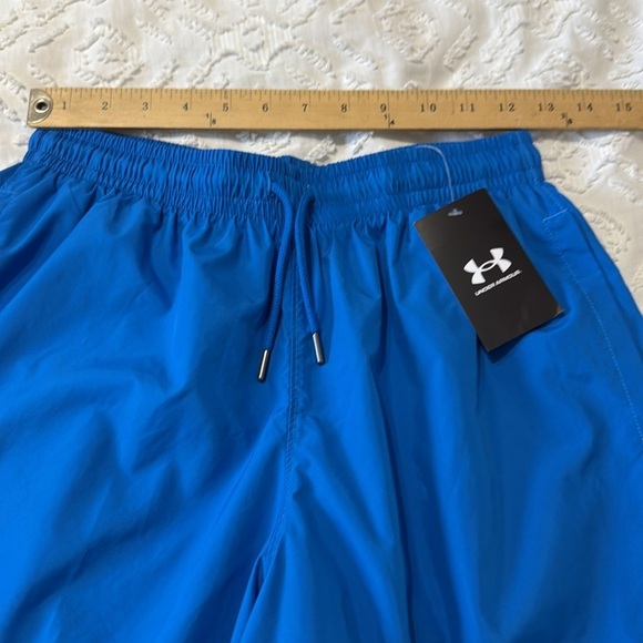 Under Armour UA Men’s Essential Volley Shorts Blue White Loose Size Small - Picture 3 of 10